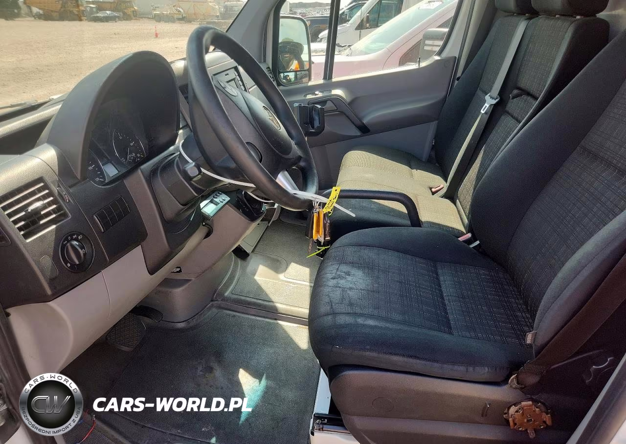2017 Mercedes Benz Sprinter 2500 Delivery Van VIN:WD3PE8CDXHP524671 - 7