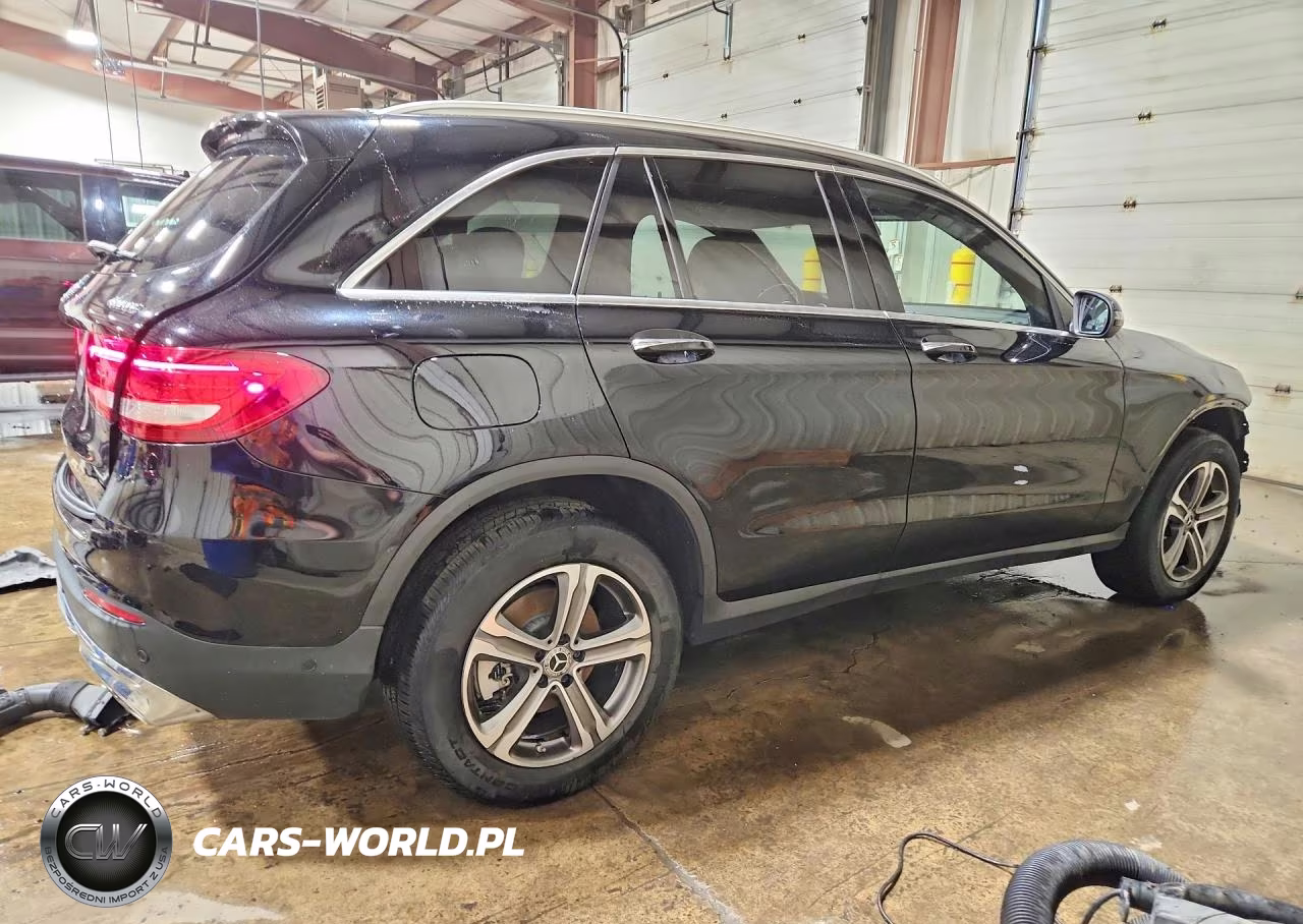 2017 Mercedes-Benz Glc 300 4Matic VIN:WDC0G4KB7HV006551 - 3