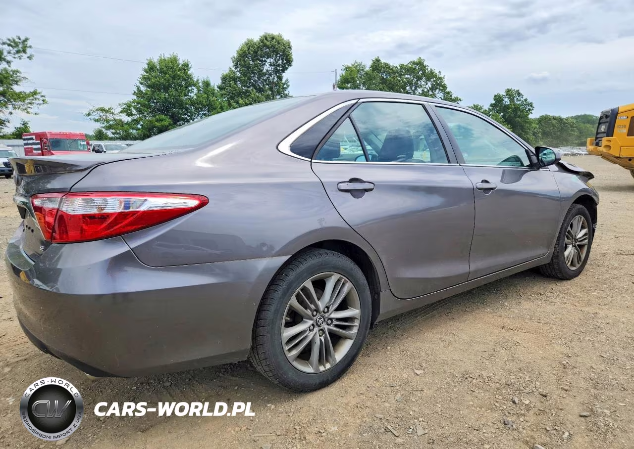 2017 Toyota Camry Se VIN:4T1BF1FK6HU716391 - 3