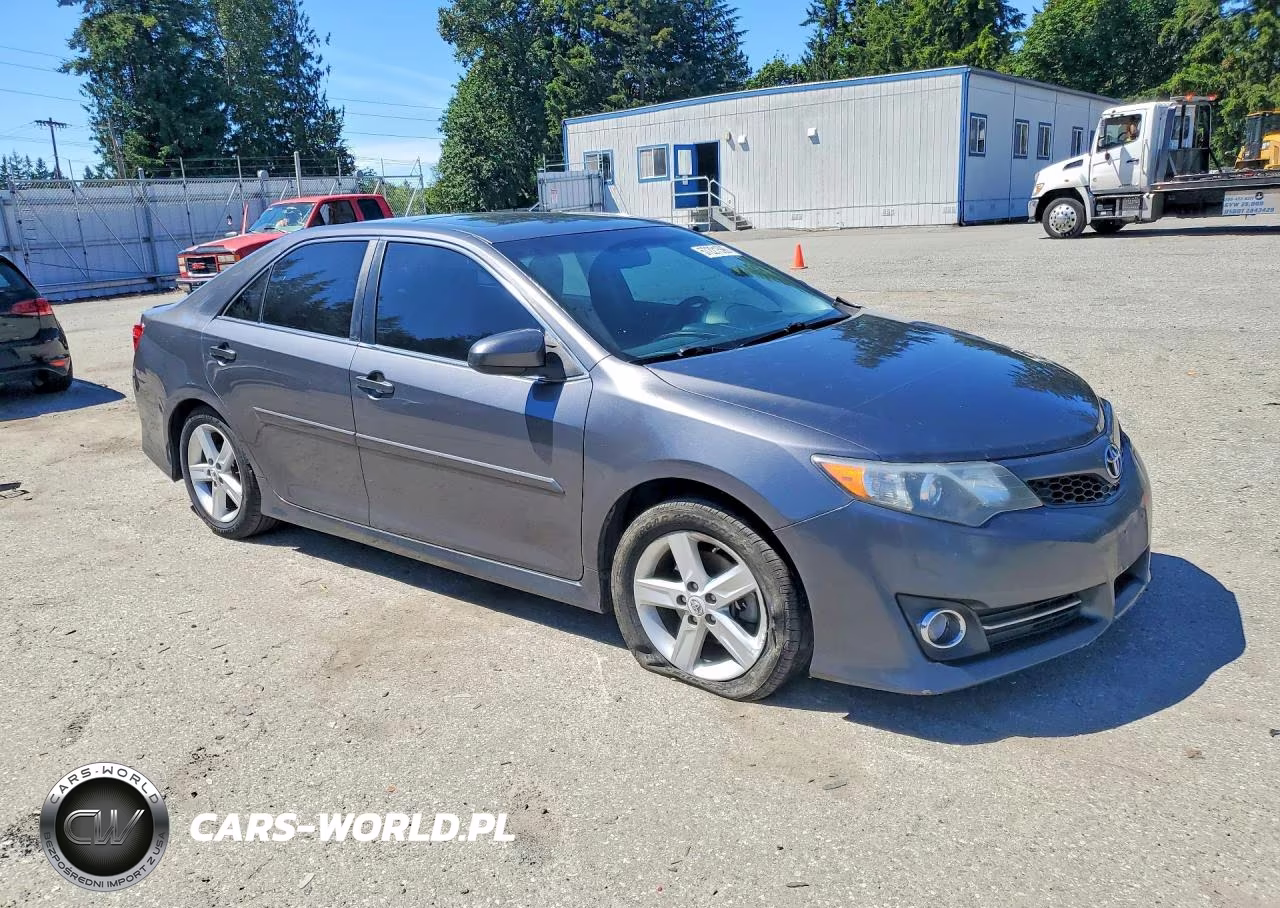 2013 Toyota Camry Se VIN:4T1BF1FK7DU648872 - 4