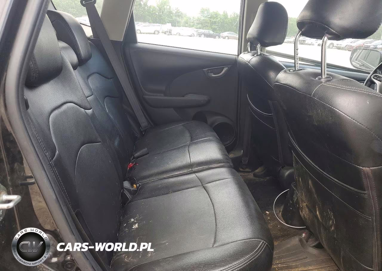 2013 Honda Fit Sport VIN:JHMGE8H6XDC038328 - 10