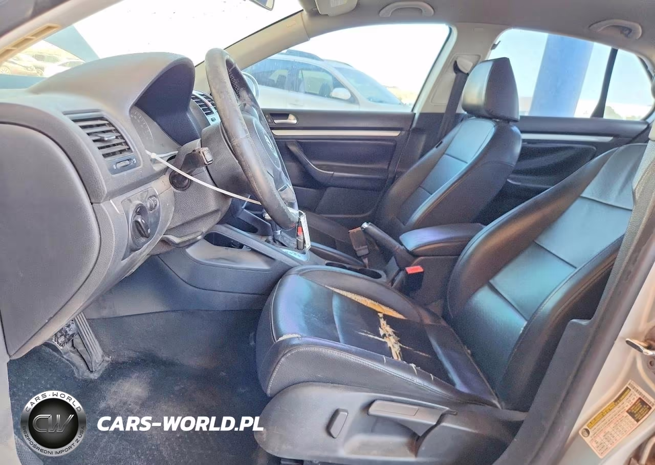 2010 Volkswagen Jetta Limited VIN:3VWAX7AJ1AM101866 - 7