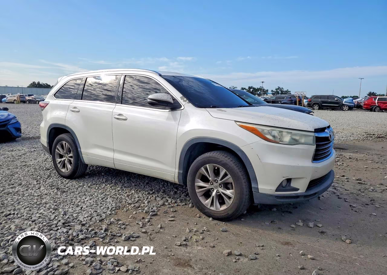 2015 Toyota Highlander Xle VIN:5TDKKRFH2FS100854 - 4