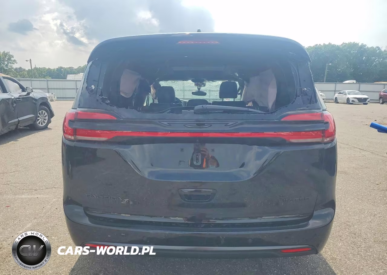 2027 Chrysler Pacifica Limited VIN:2C4RC1GG6VR552901 - 6