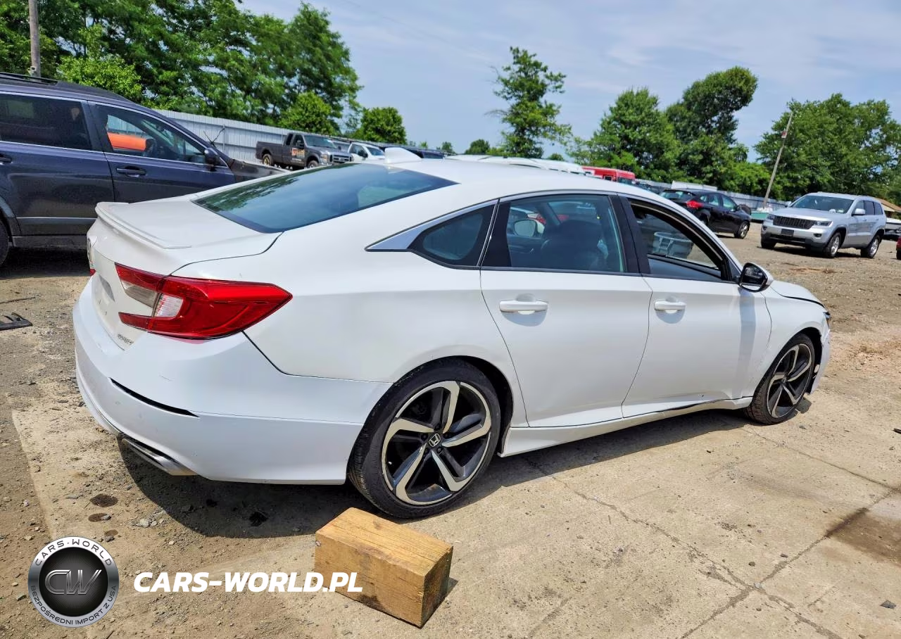 2018 Honda Accord Sport VIN:1HGCV1F34JA267242 - 3