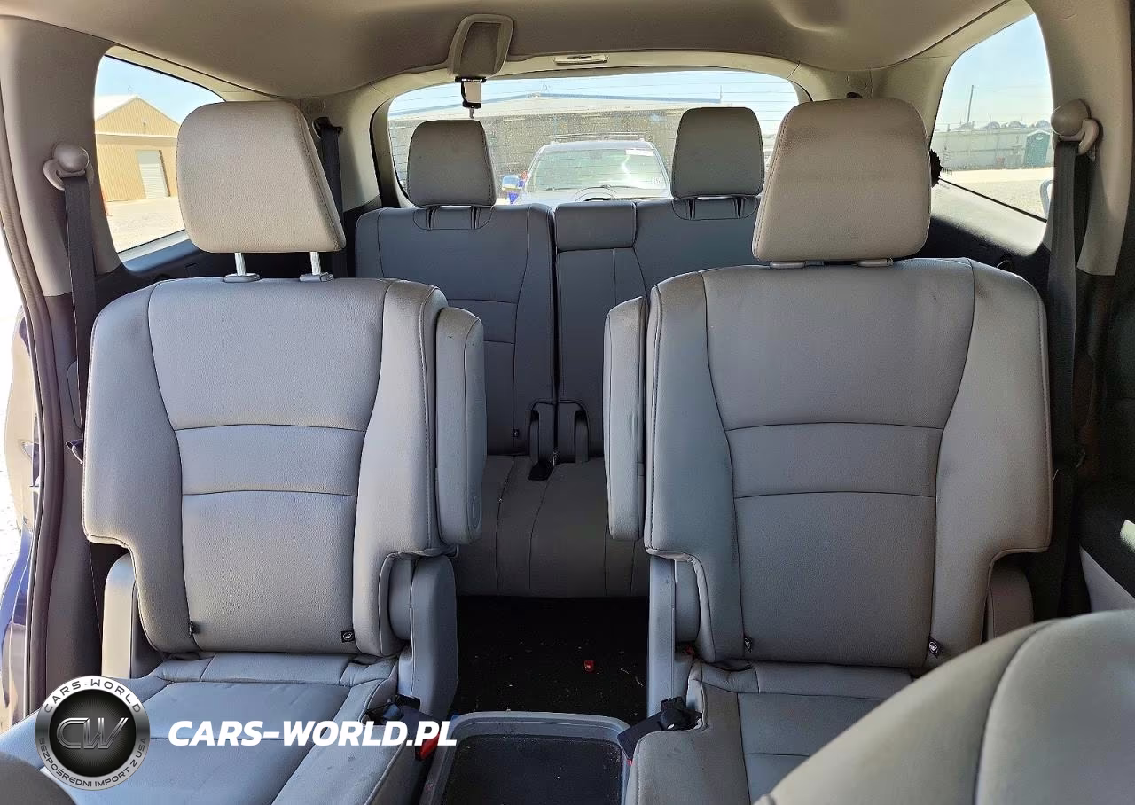 2019 Honda Pilot Touring VIN:5FNYF6H68KB010163 - 10