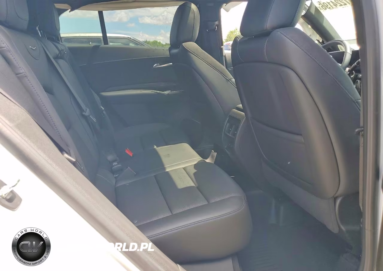 2024 Cadillac Xt4 Sport VIN:1GYFZFR47RF100299 - 10