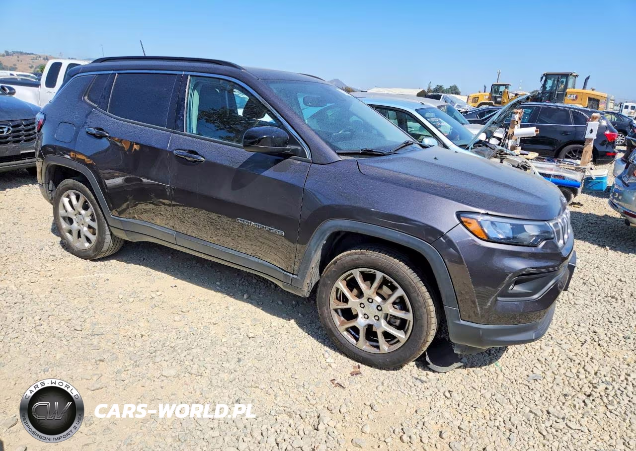 2022 Jeep Compass Latitude Lux VIN:3C4NJDFBXNT128419 - 4