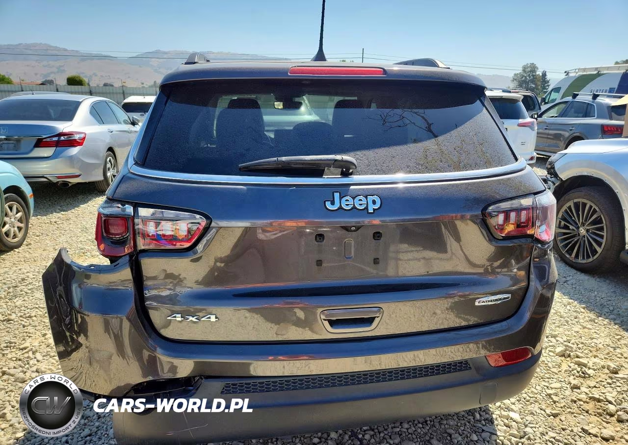 2022 Jeep Compass Latitude Lux VIN:3C4NJDFBXNT128419 - 6