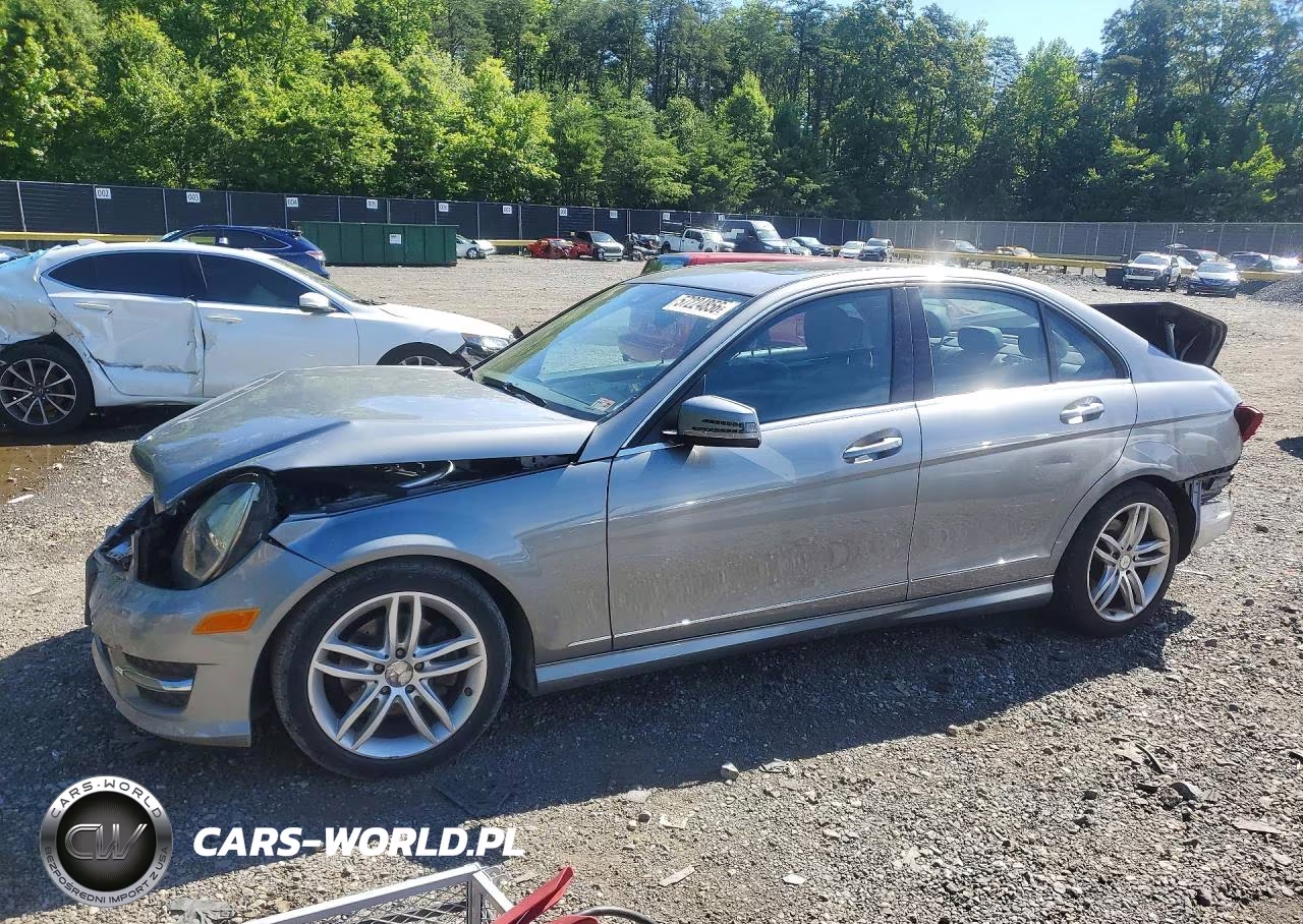 2012 Mercedes-Benz C 300 4Matic – zdjęcie 1 z 13
