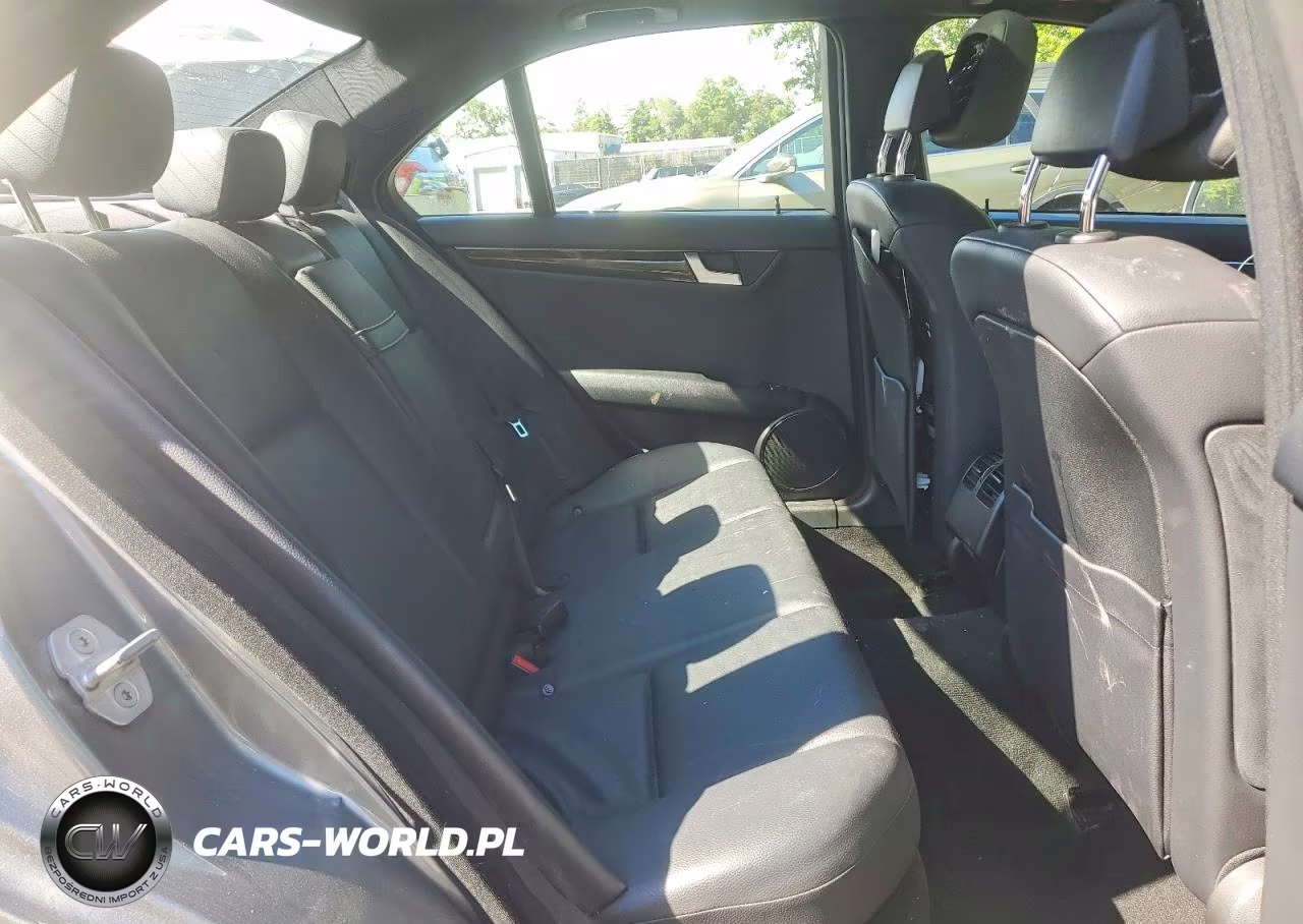 2012 Mercedes-Benz C 300 4Matic VIN:WDDGF8BB7CR204164 - 10