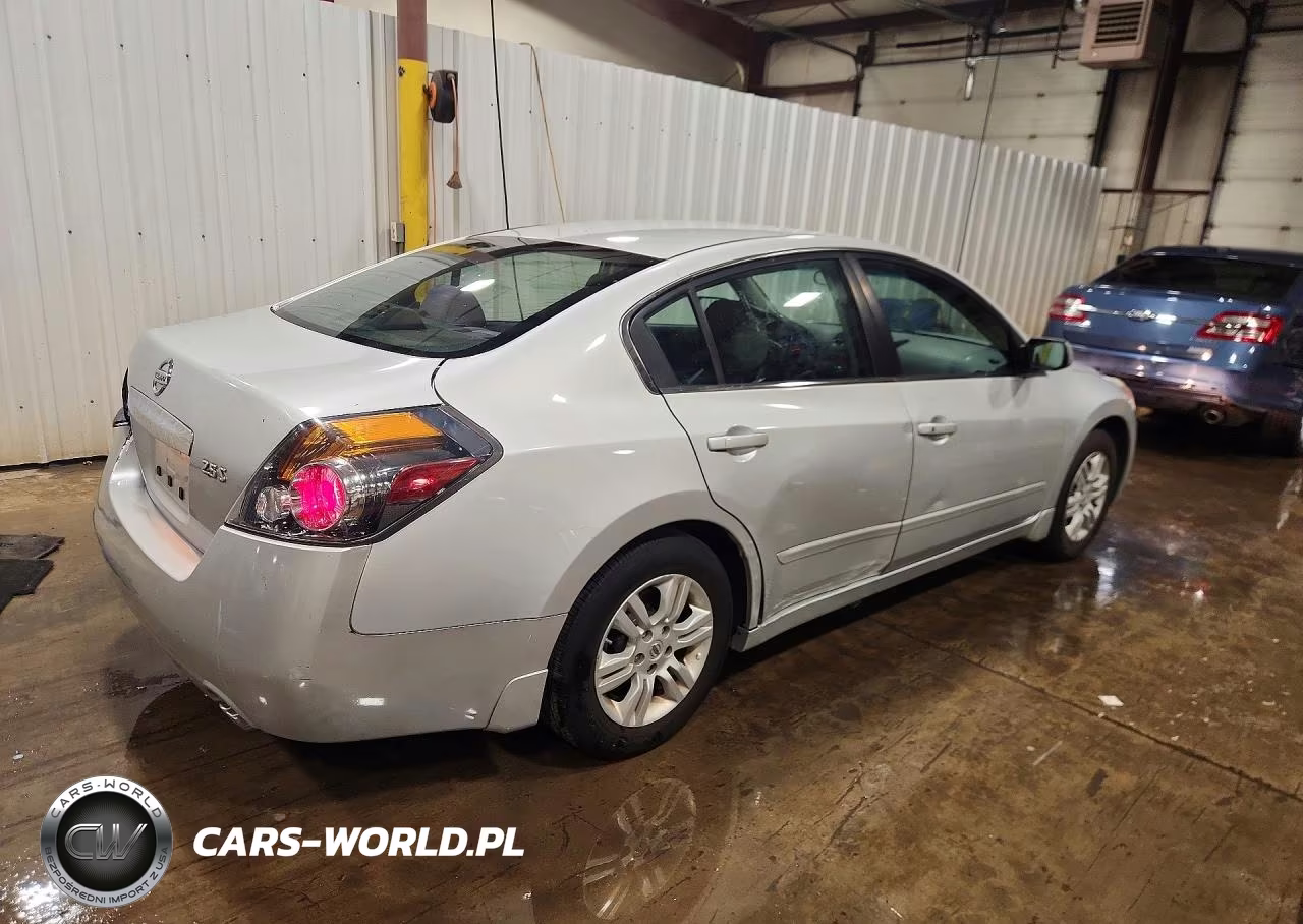 2012 Nissan Altima 2.5 VIN:1N4AL2AP7CN555818 - 3