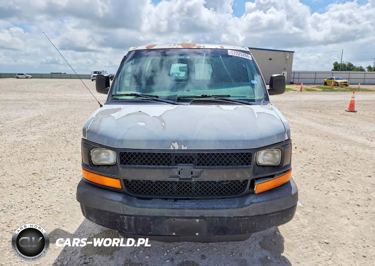2011 Chevrolet Express 2500 Cargo Delivery Van VIN:1GCWGGBA1B1144951 - 5