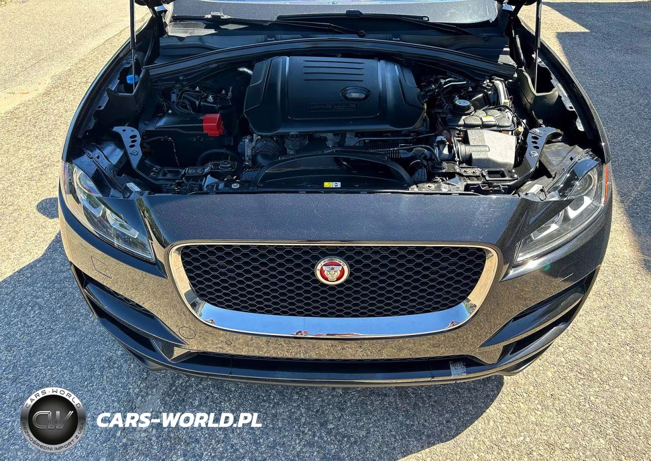 2017 Jaguar F-Pace Prestige VIN:SADCK2BN7HA085506 - 7