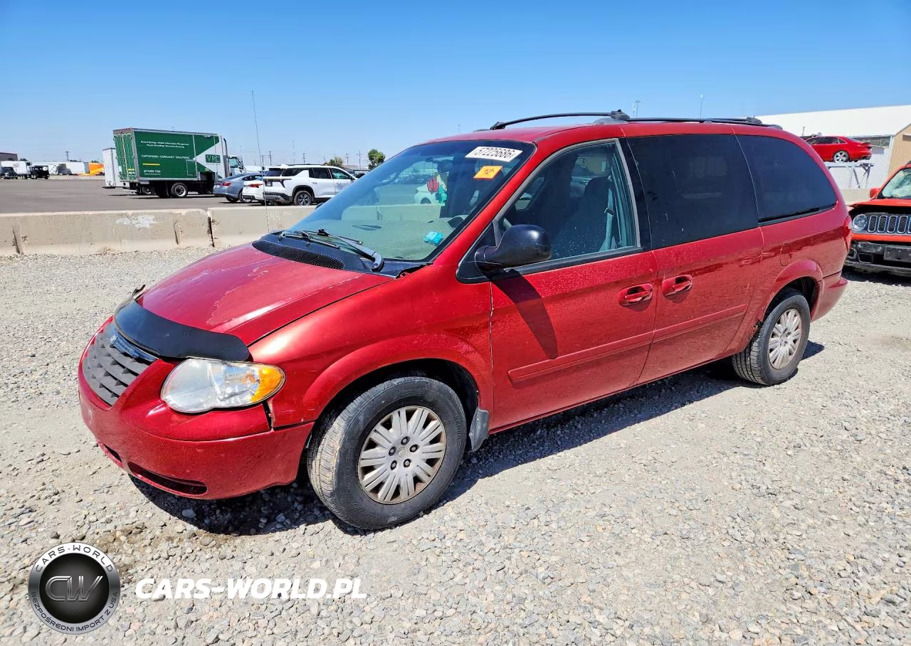 2005 Chrysler Town & Country Lx