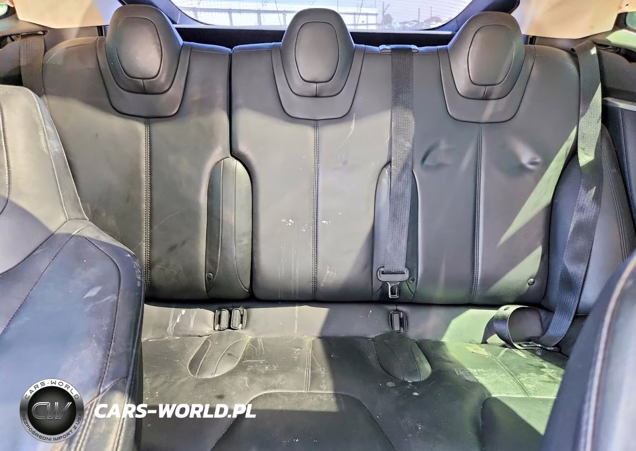 2014 Tesla Model S VIN:5YJSA1S12EFP45200 - 10