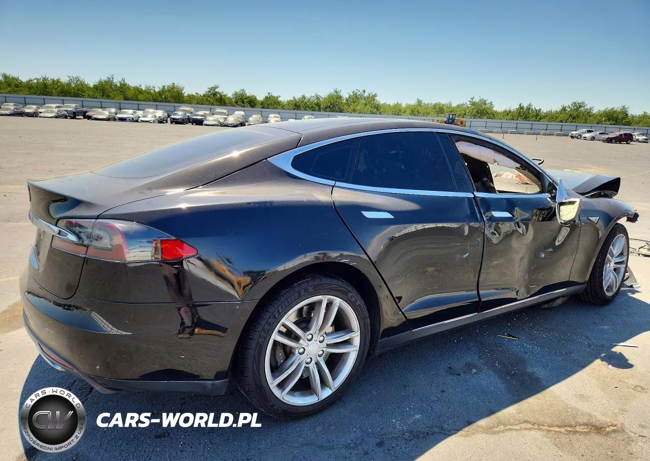 2014 Tesla Model S VIN:5YJSA1S12EFP45200 - 3