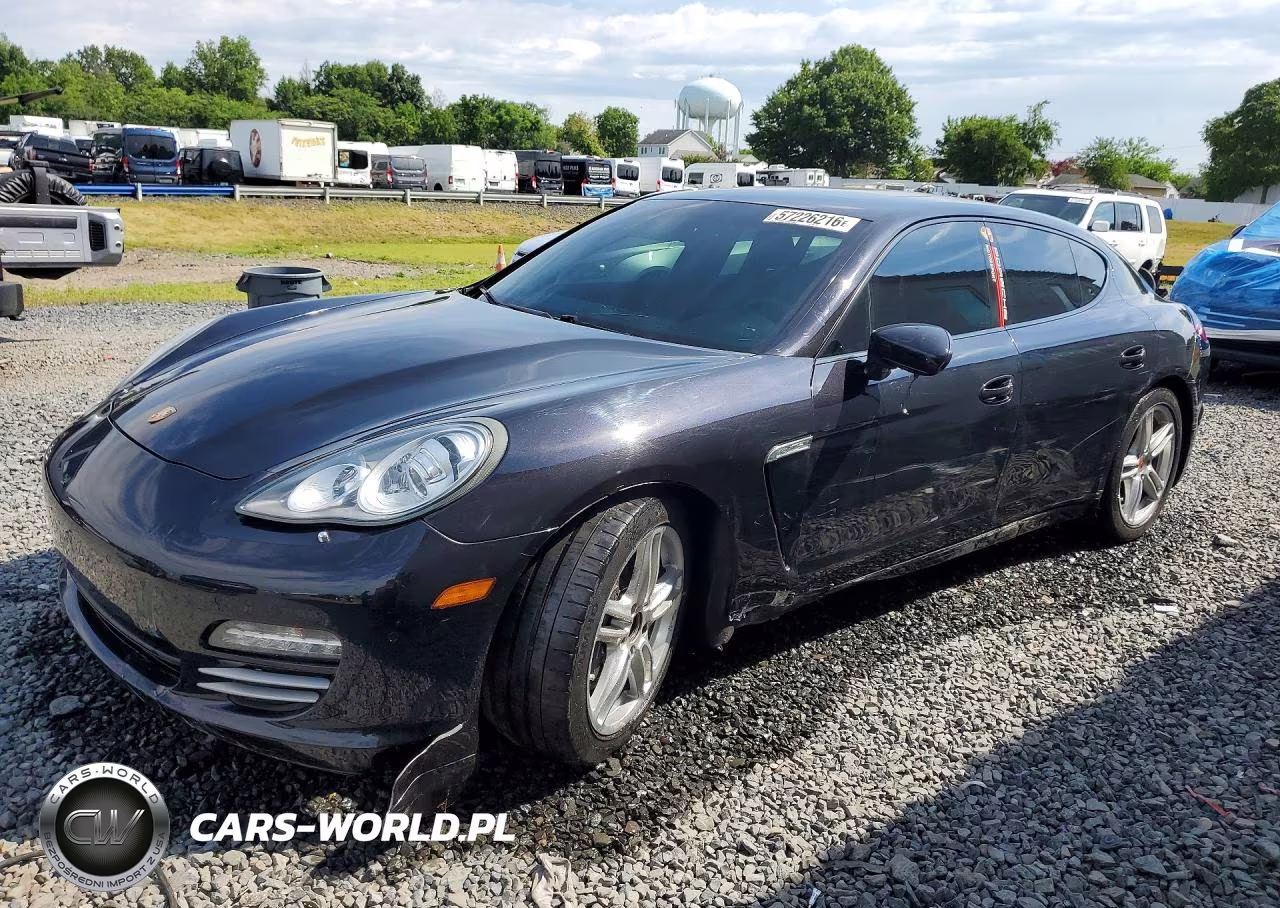 2013 Porsche Panamera 2