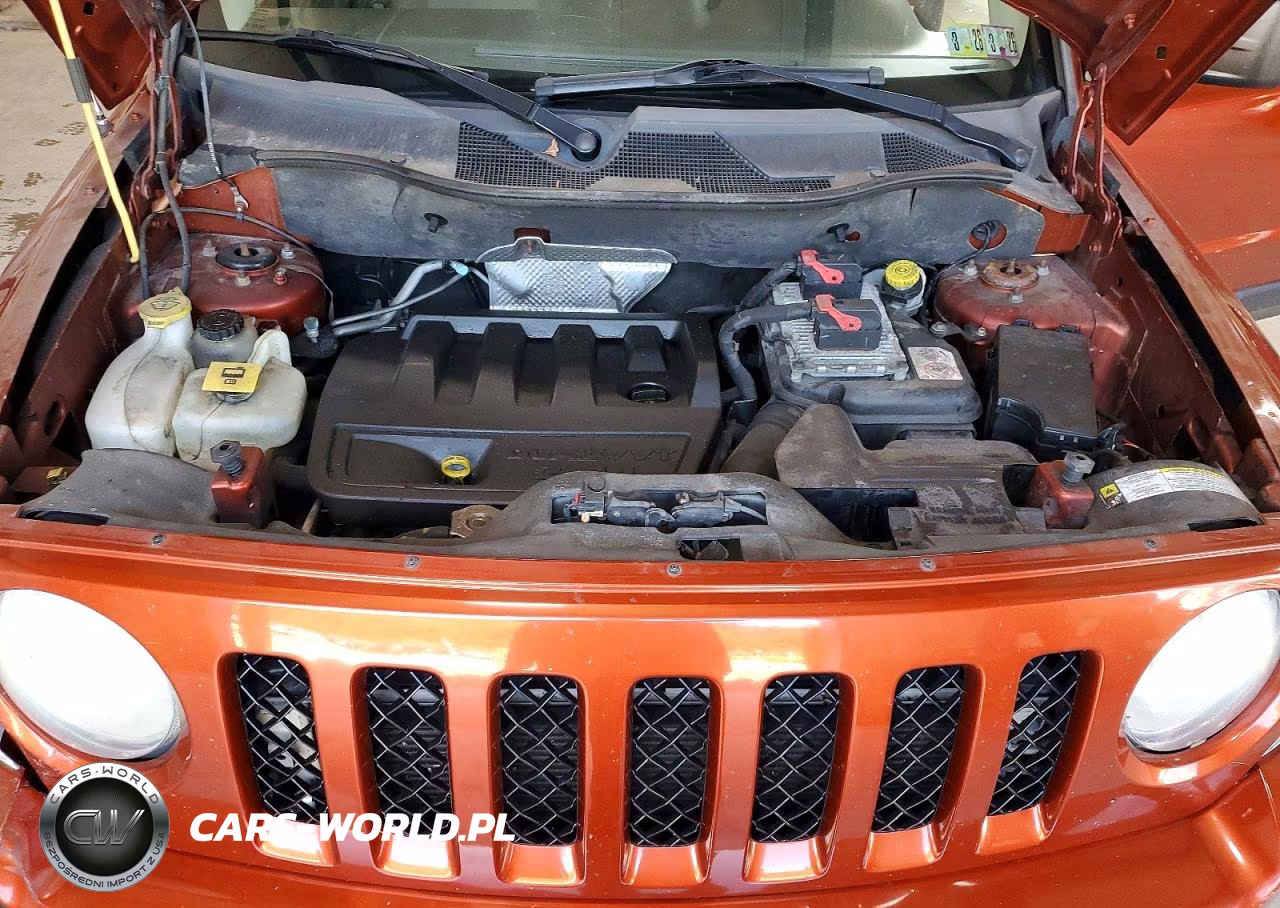 2012 Jeep Patriot Latitude VIN:1C4NJRFB2CD589209 - 12