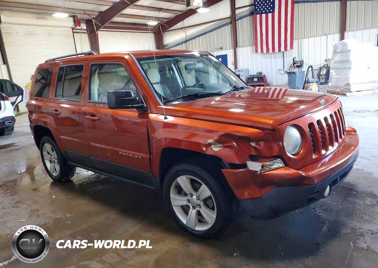 2012 Jeep Patriot Latitude VIN:1C4NJRFB2CD589209 - 4