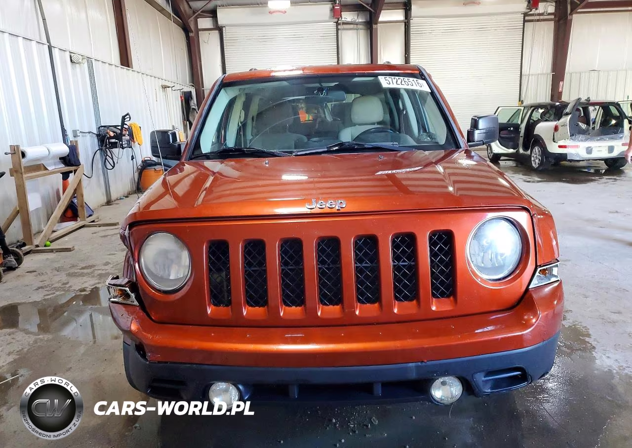 2012 Jeep Patriot Latitude VIN:1C4NJRFB2CD589209 - 5