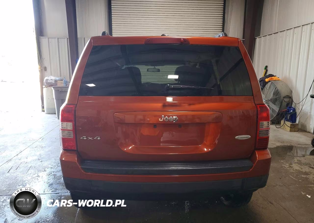 2012 Jeep Patriot Latitude VIN:1C4NJRFB2CD589209 - 6