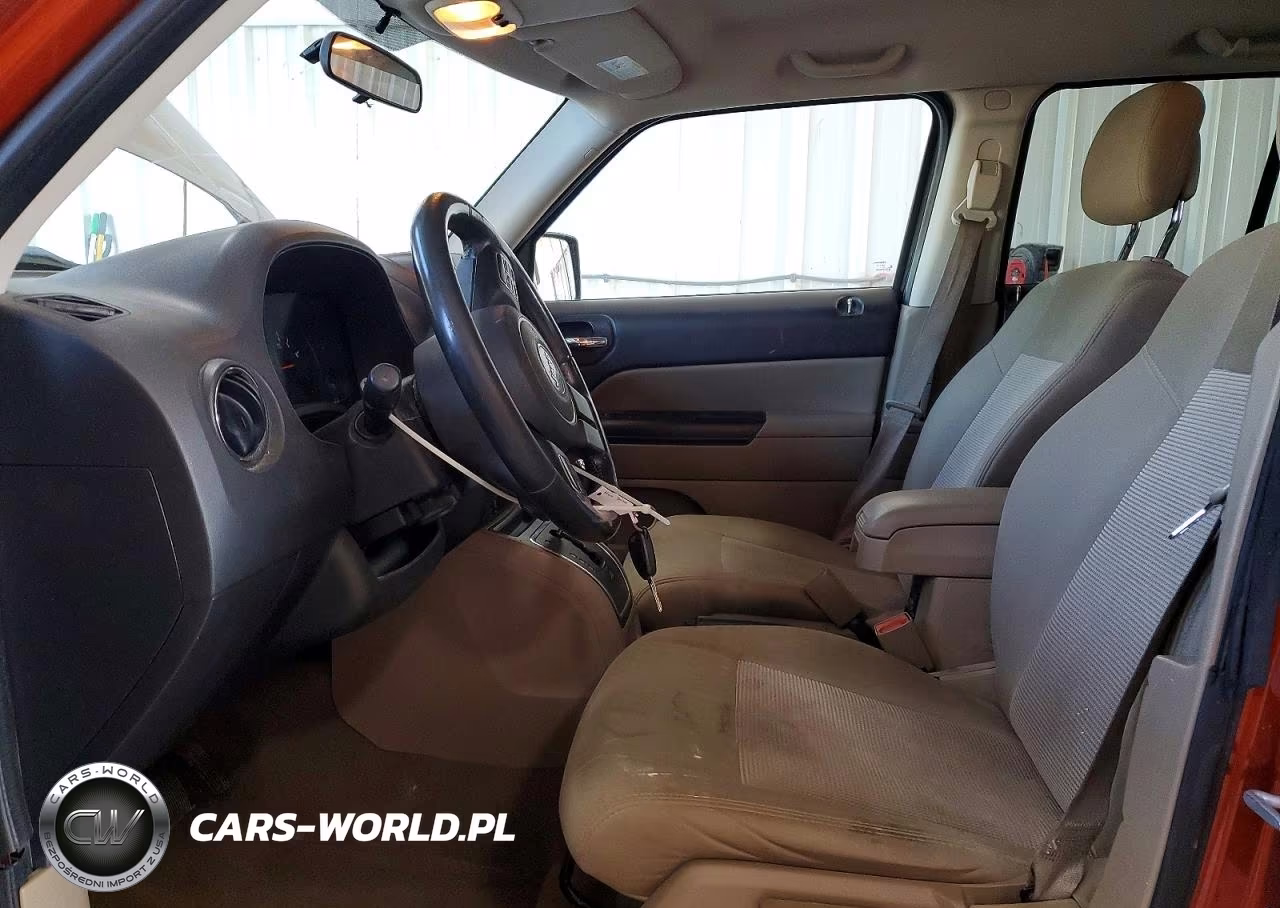 2012 Jeep Patriot Latitude VIN:1C4NJRFB2CD589209 - 7
