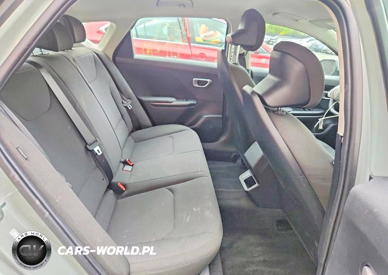 2026 Kia K4 Lxs VIN:3KPFT4DE2TE252732 - 10