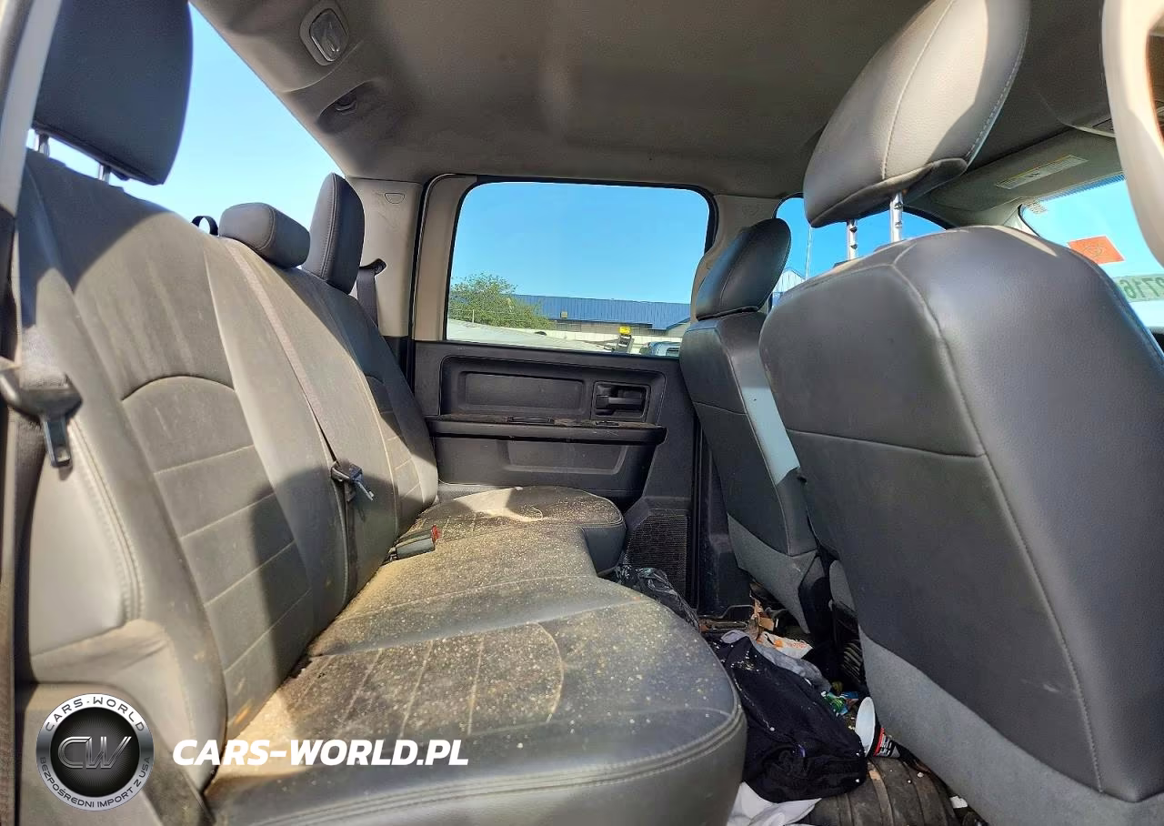 2018 Ram 3500 VIN:3C7WR9CL4JG140899 - 10