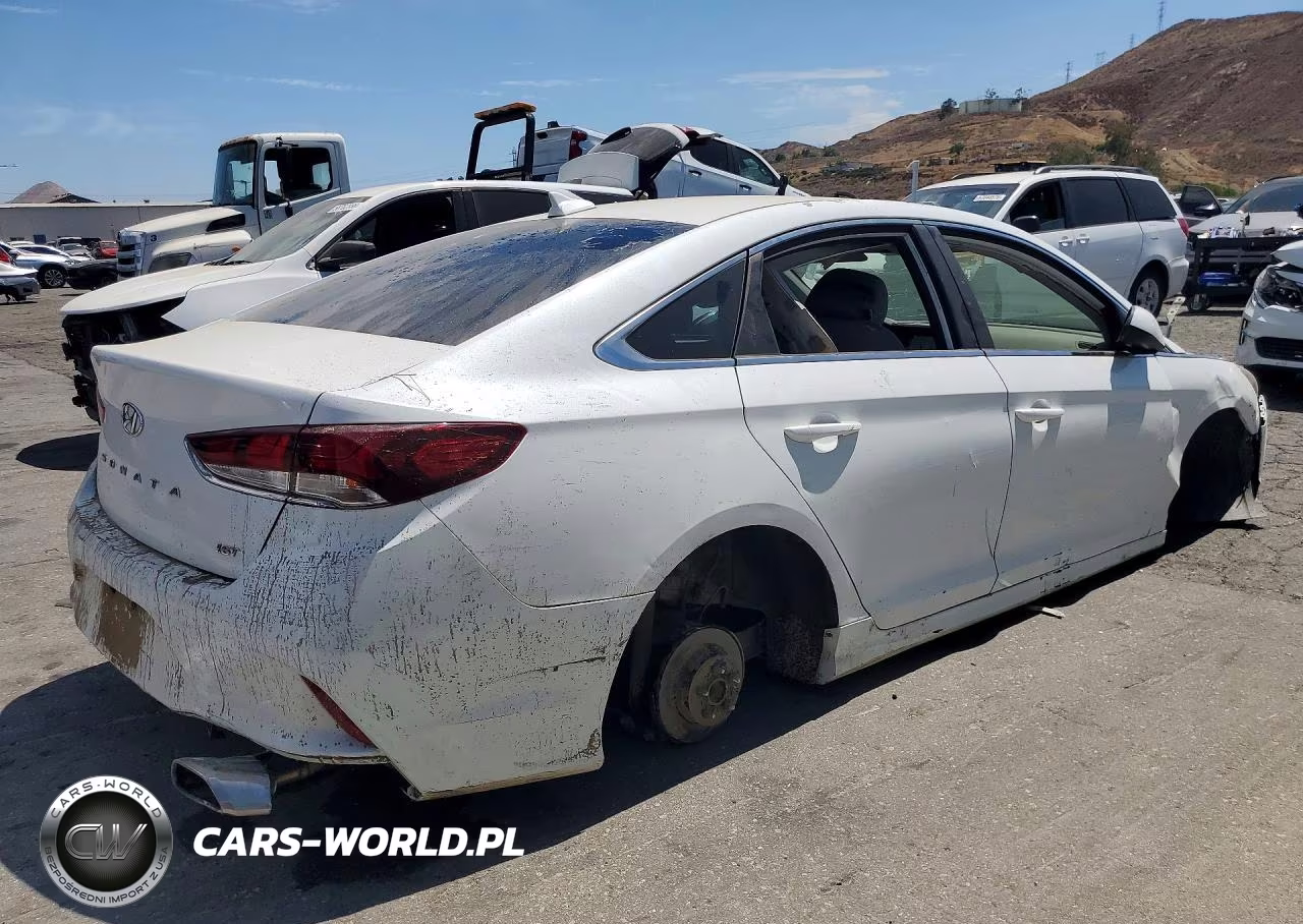 2018 Hyundai Sonata Eco VIN:5NPE24AA0JH710759 - 3