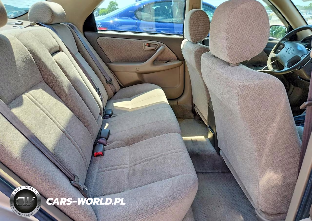 2001 Toyota Camry Le VIN:JT2BG22K310597119 - 10