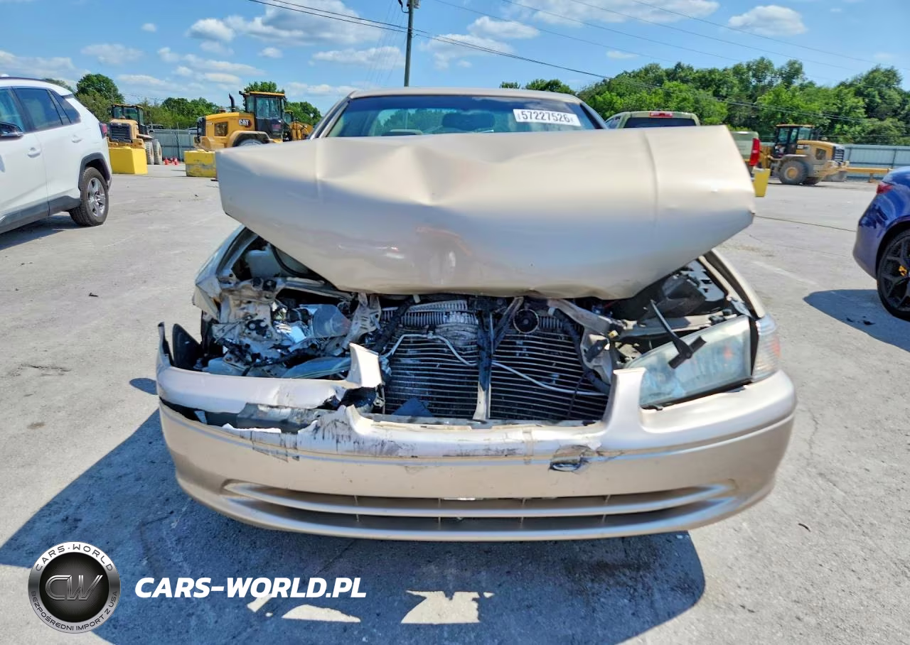 2001 Toyota Camry Le VIN:JT2BG22K310597119 - 5