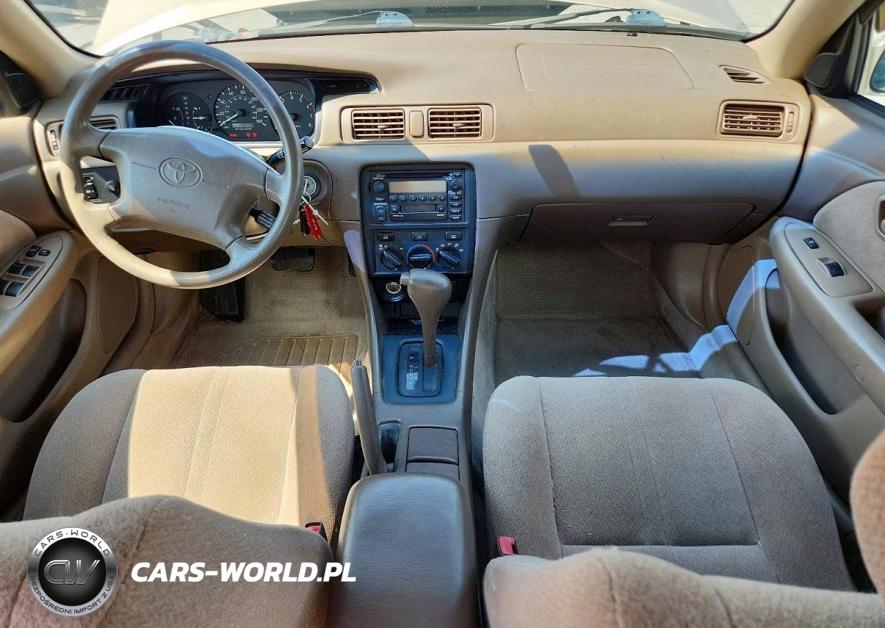 2001 Toyota Camry Le VIN:JT2BG22K310597119 - 8