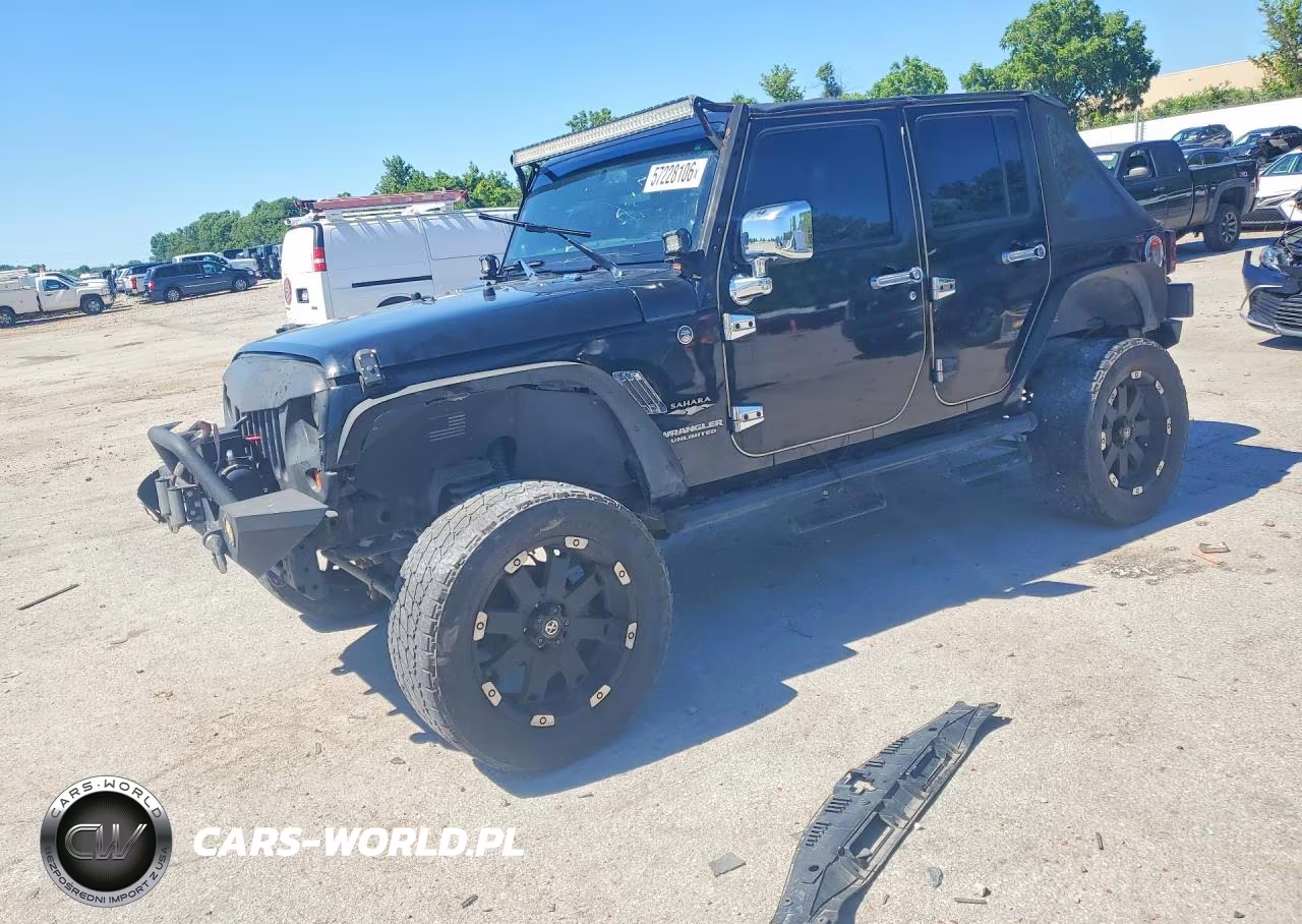 2013 Jeep Wrangler Unlimited Sahara – zdjęcie 1 z 12