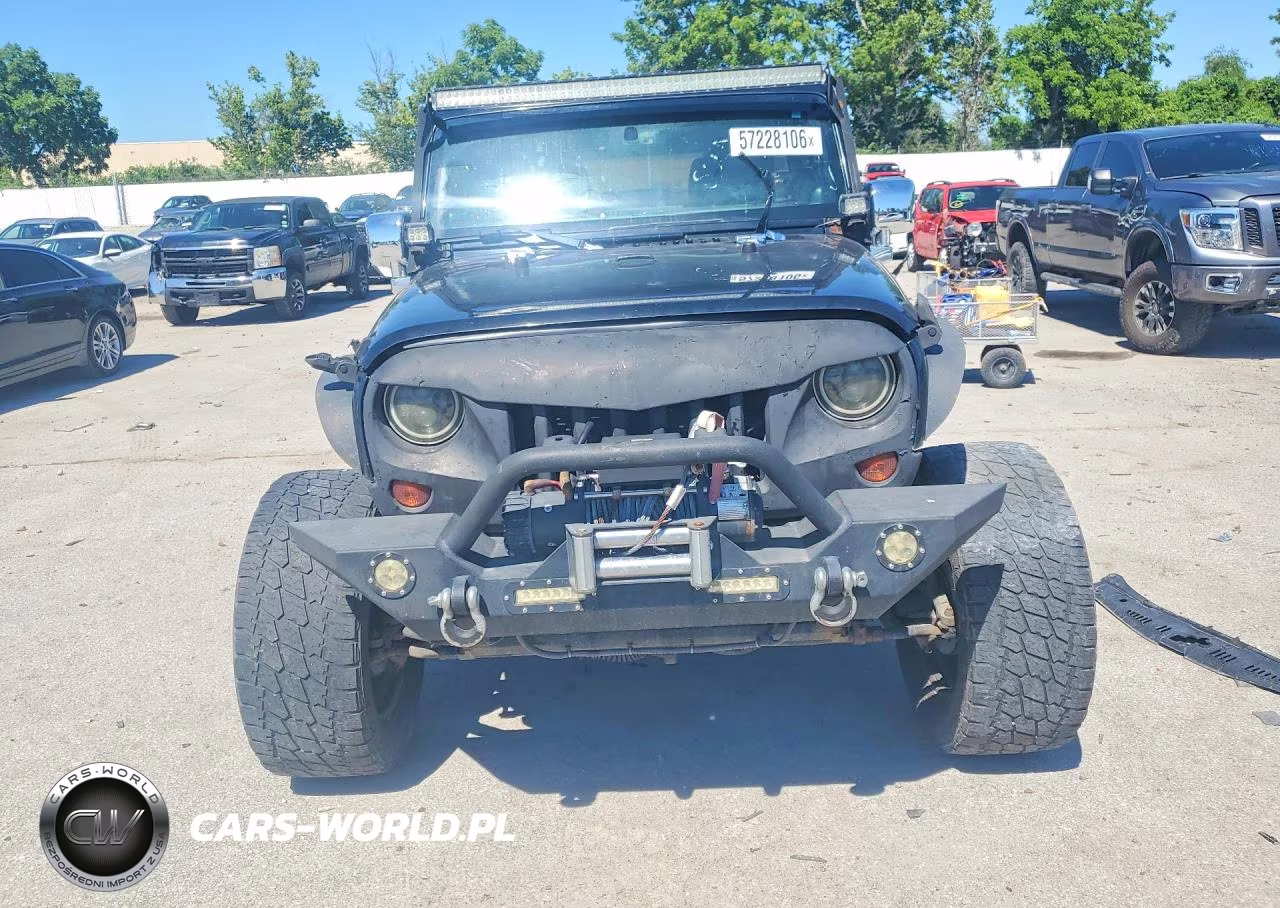 2013 Jeep Wrangler Unlimited Sahara VIN:1C4BJWEG9DL510253 - 5
