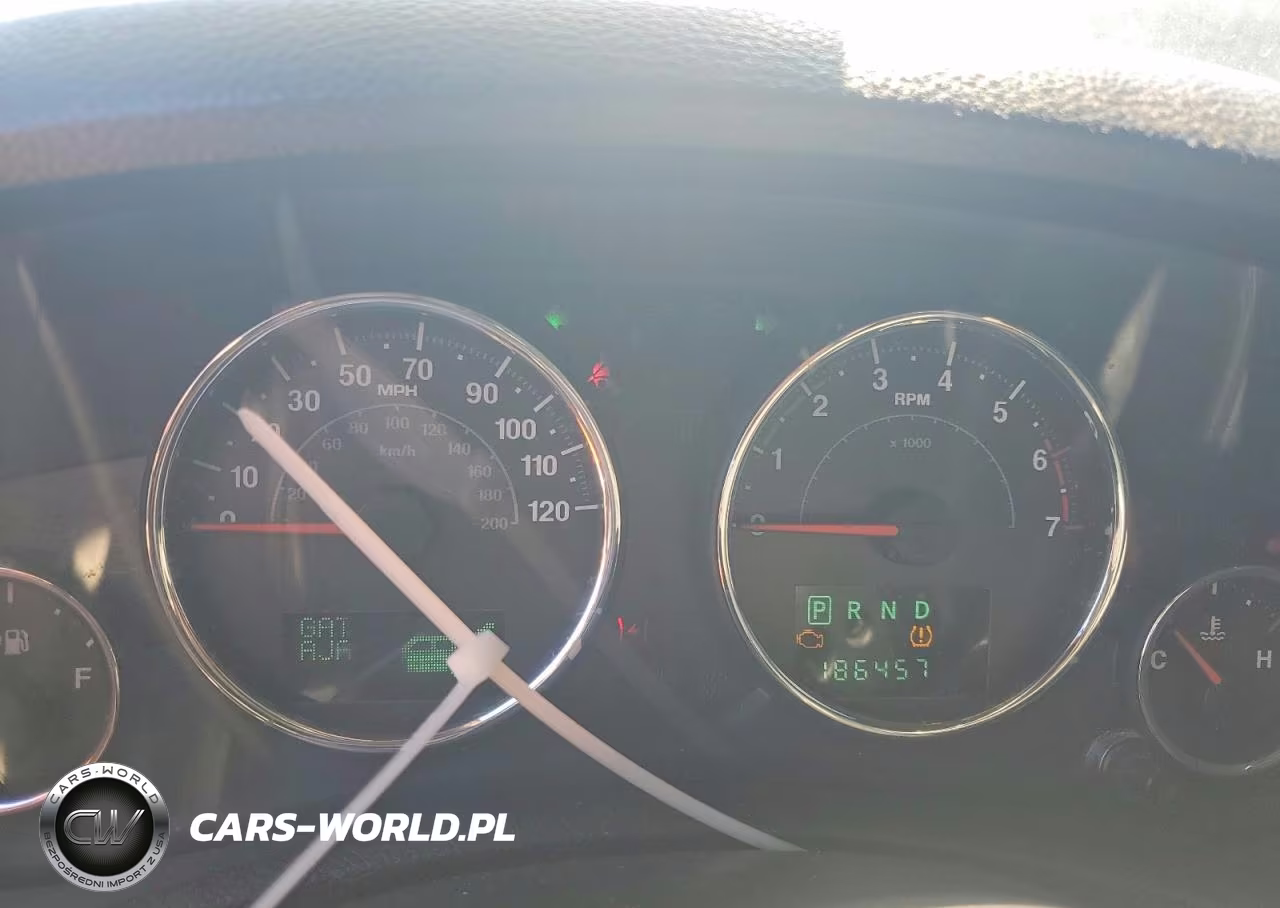 2013 Jeep Wrangler Unlimited Sahara VIN:1C4BJWEG9DL510253 - 9