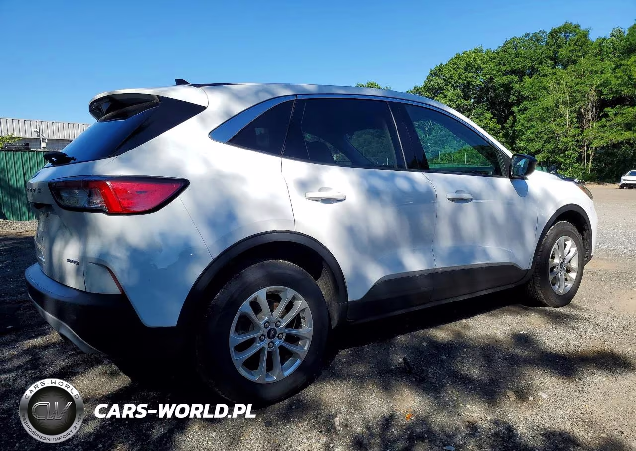 2022 Ford Escape Se VIN:1FMCU9G65NUB32179 - 3