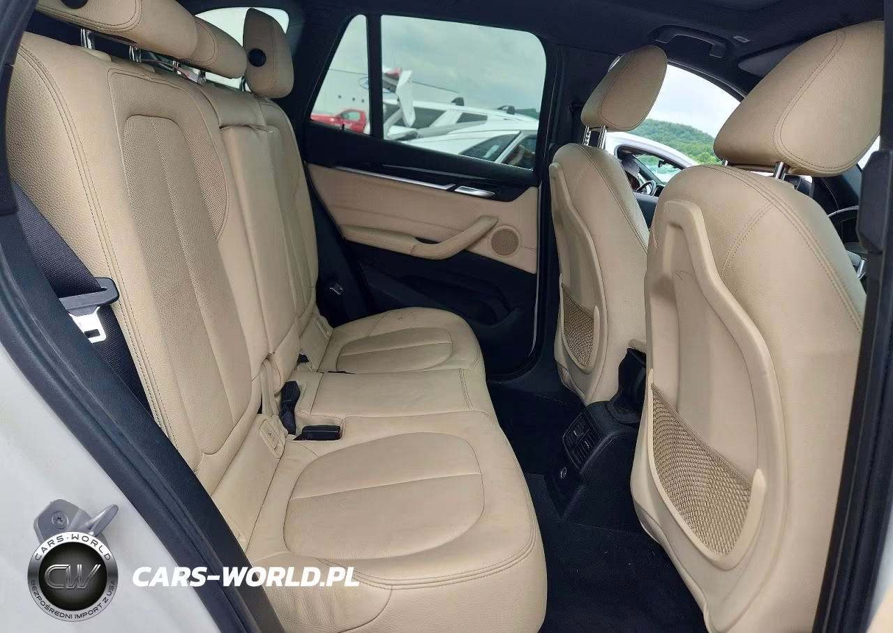 2018 BMW X1 Sdrive28I VIN:WBXHT3C33J5K21133 - 10
