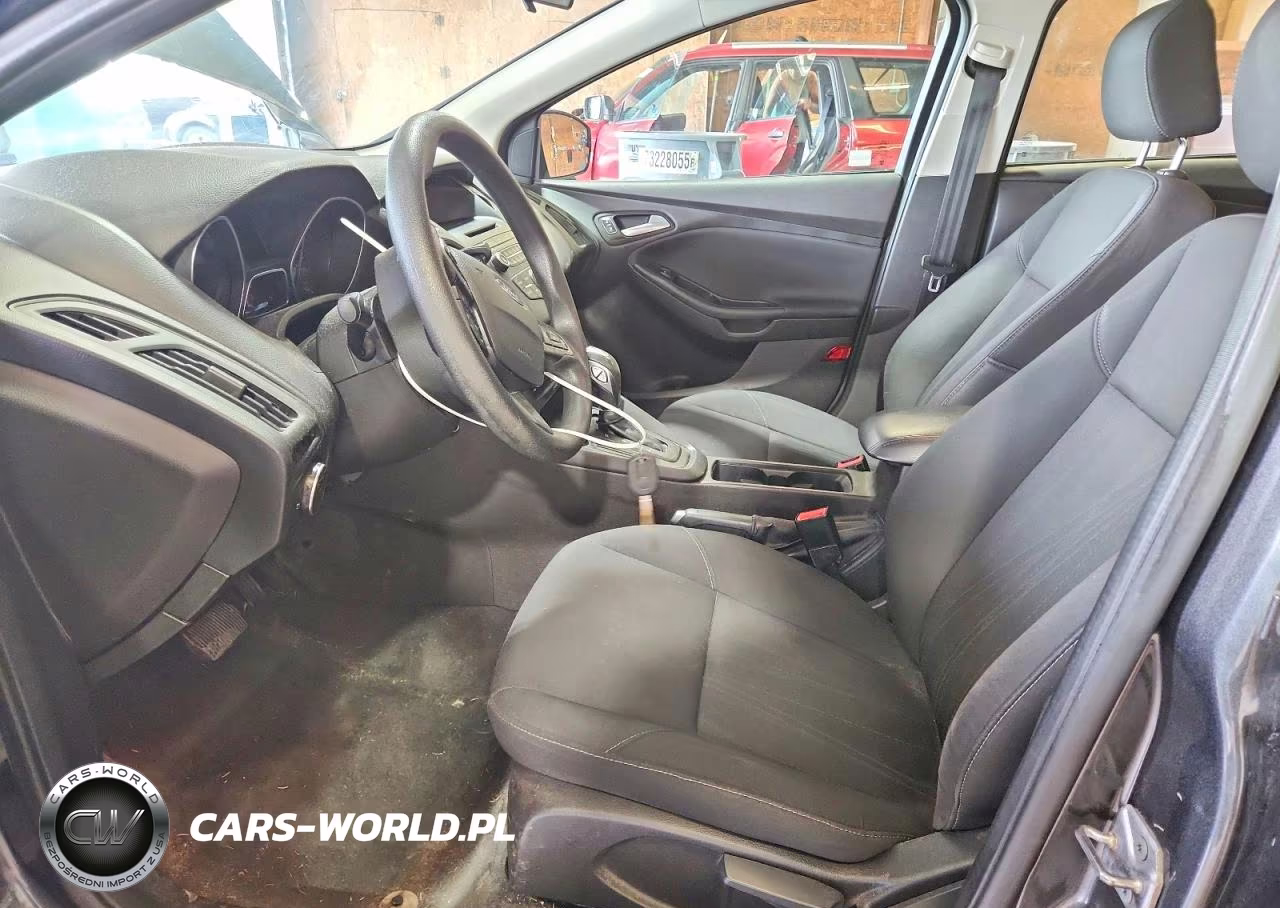 2016 Ford Focus Se VIN:1FADP3F24GL377789 - 7