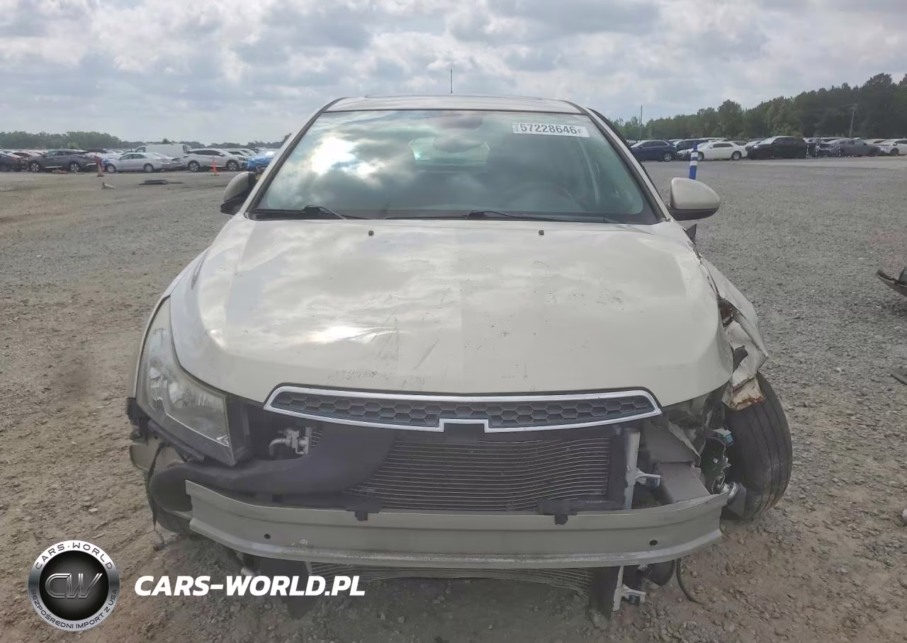 2014 Chevrolet Cruze Lt VIN:1G1PC5SB5E7408843 - 5