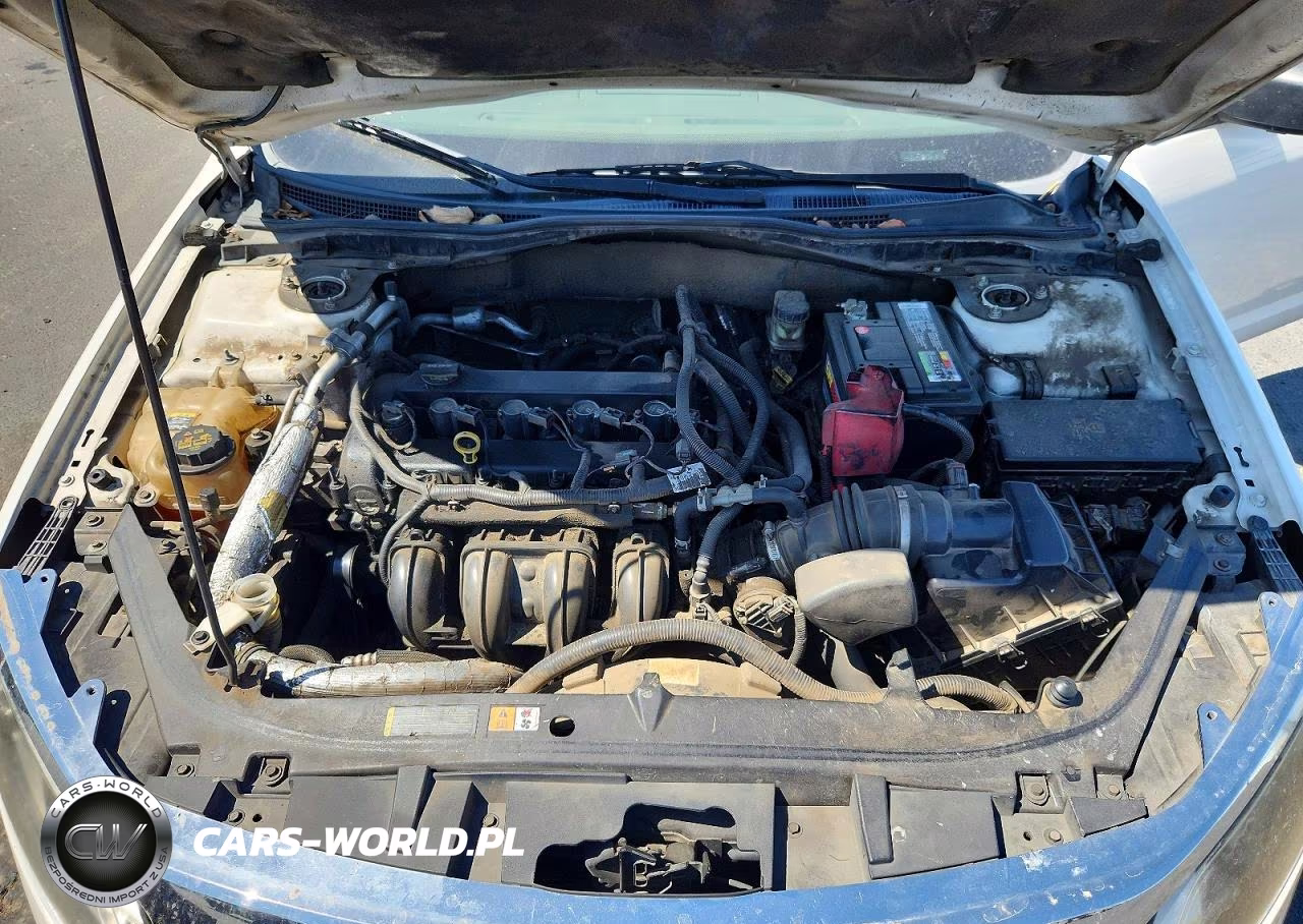 2012 Ford Fusion S VIN:3FAHP0GA8CR304961 - 11