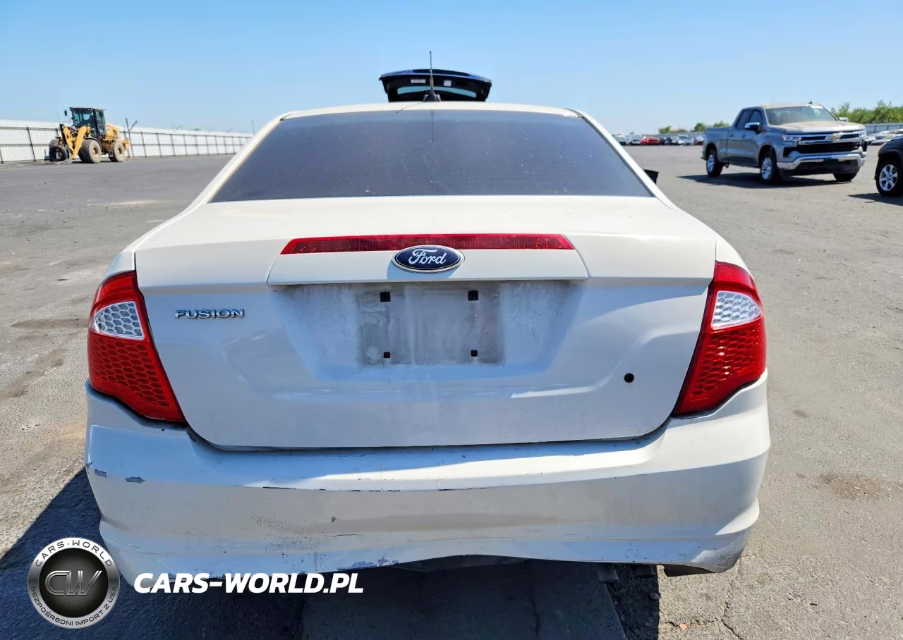 2012 Ford Fusion S VIN:3FAHP0GA8CR304961 - 6