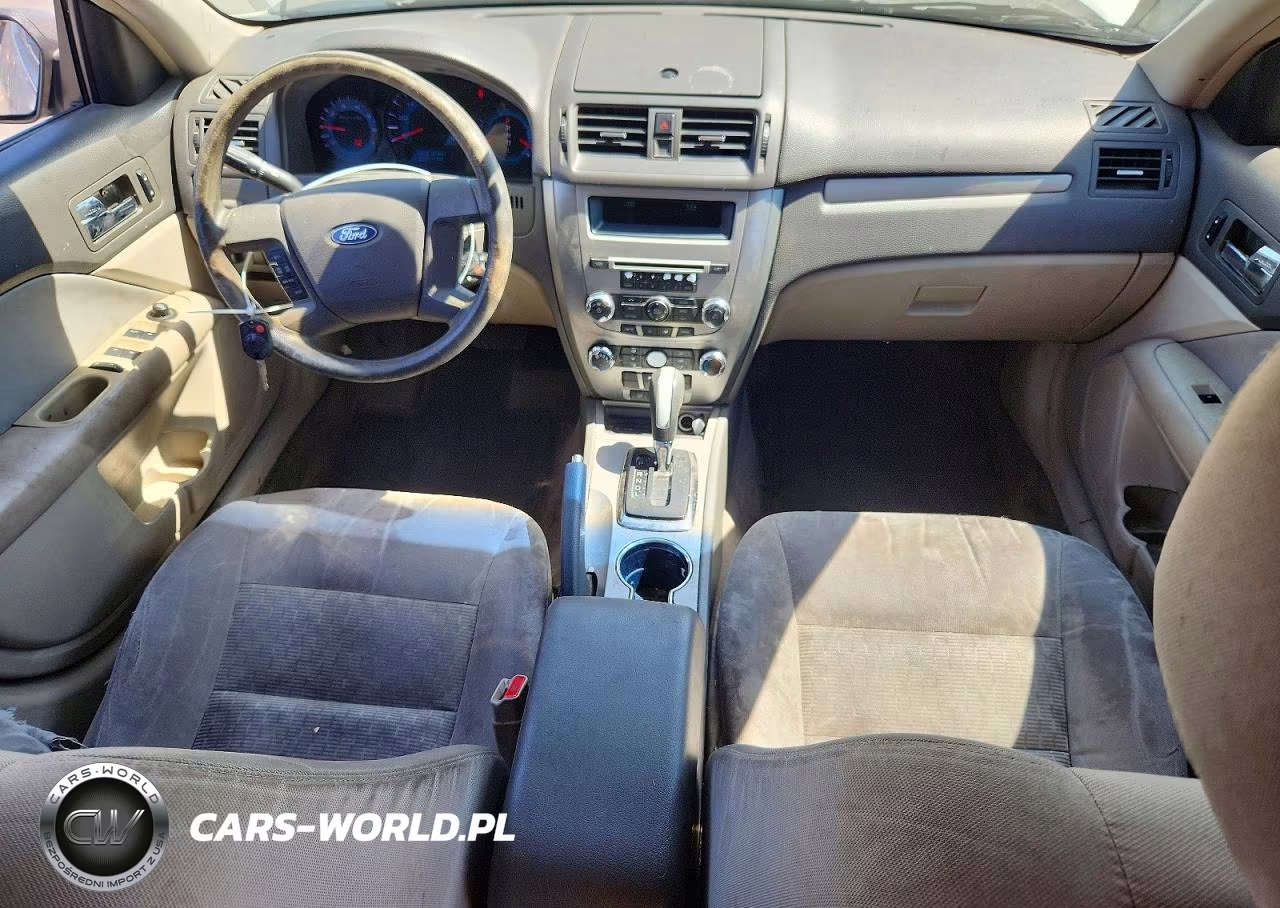 2012 Ford Fusion S VIN:3FAHP0GA8CR304961 - 8