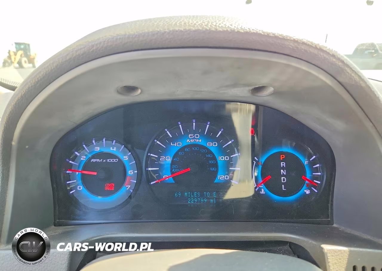 2012 Ford Fusion S VIN:3FAHP0GA8CR304961 - 9