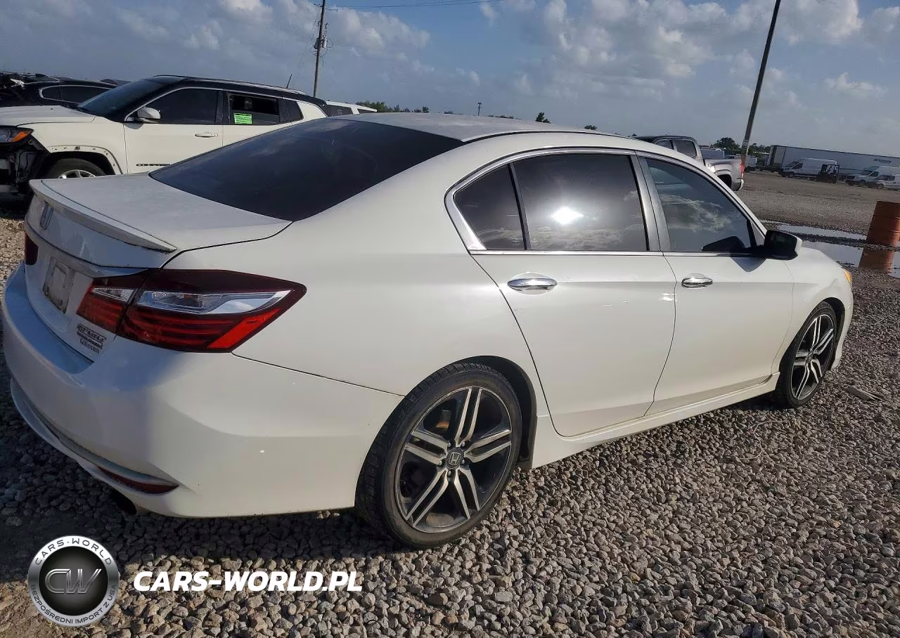 2017 Honda Accord Sport Special Edition VIN:1HGCR2F14HA273352 - 3