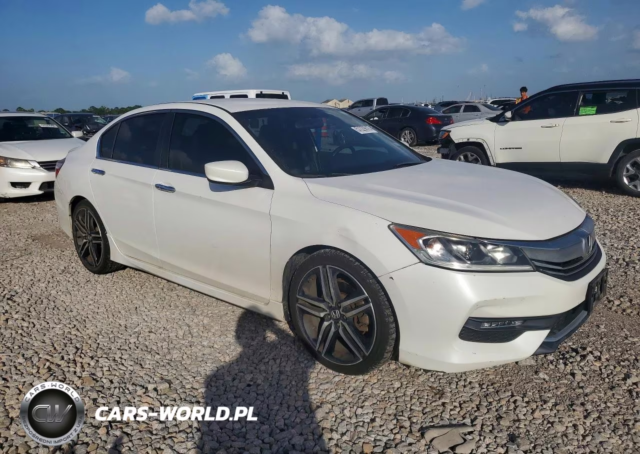 2017 Honda Accord Sport Special Edition VIN:1HGCR2F14HA273352 - 4