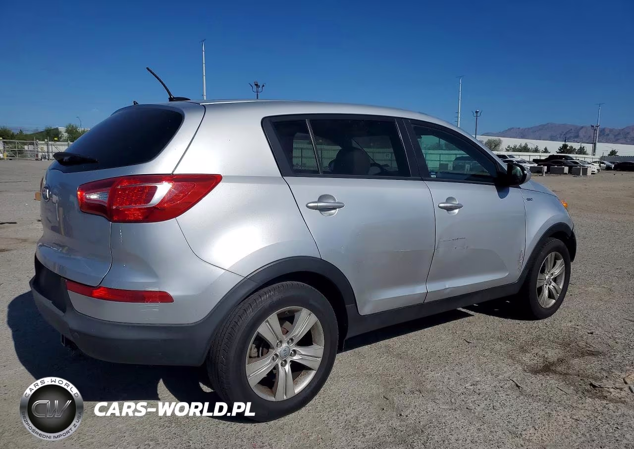 2012 Kia Sportage Lx VIN:KNDPBCA2XC7259570 - 3