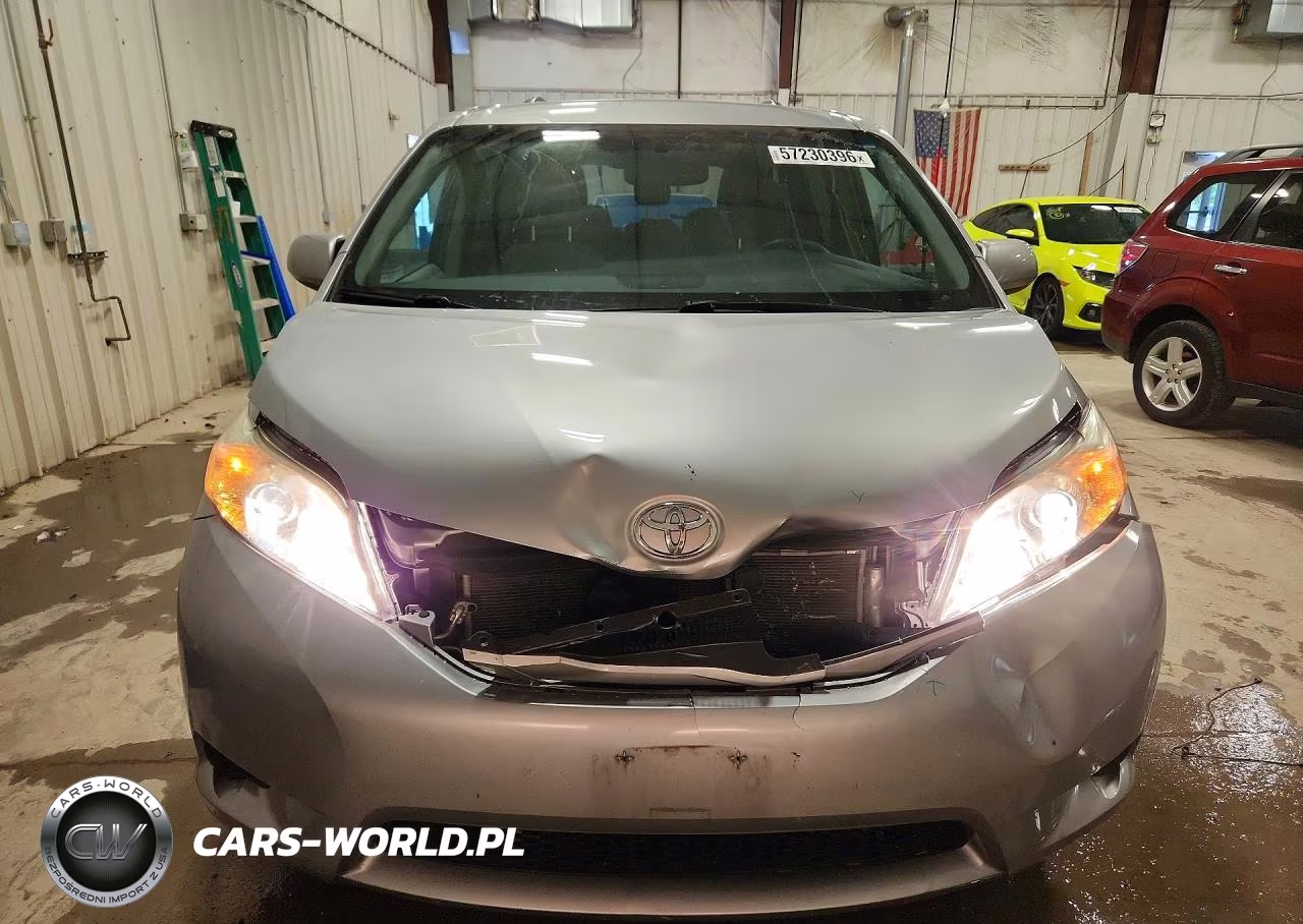 2017 Toyota Sienna Le VIN:5TDKZ3DC1HS870840 - 5
