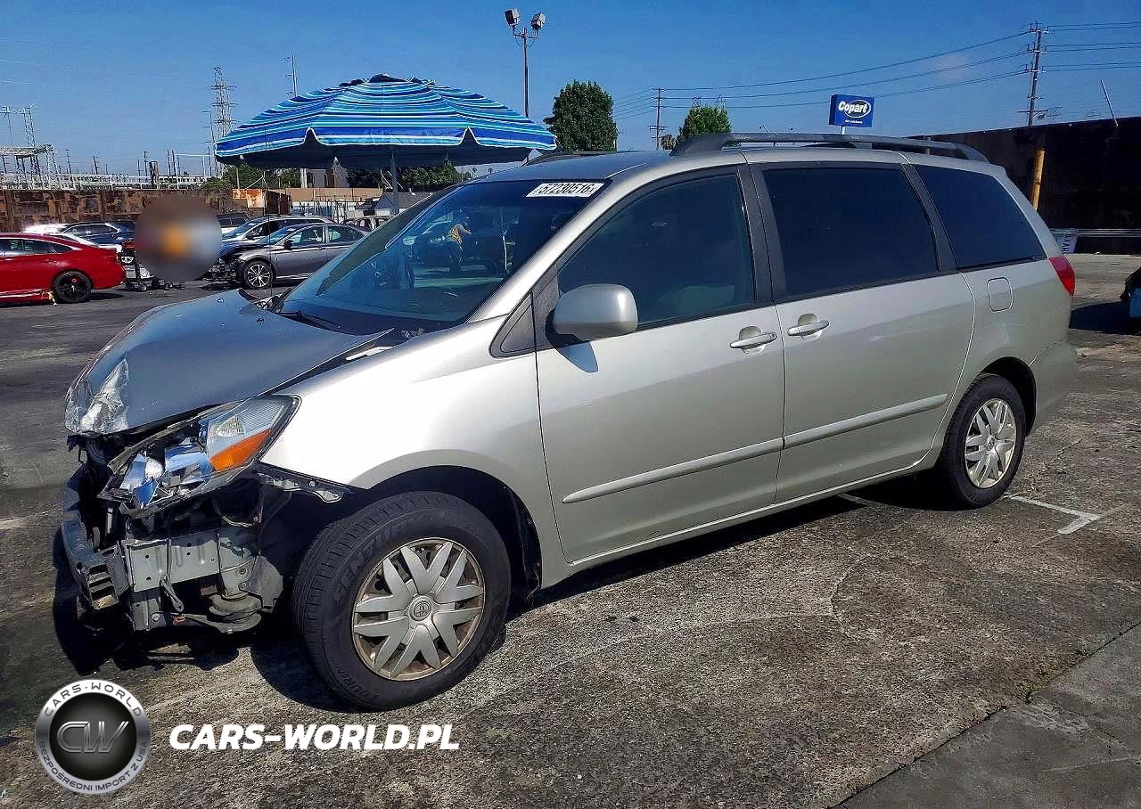 2007 Toyota Sienna Le 8-Passenger