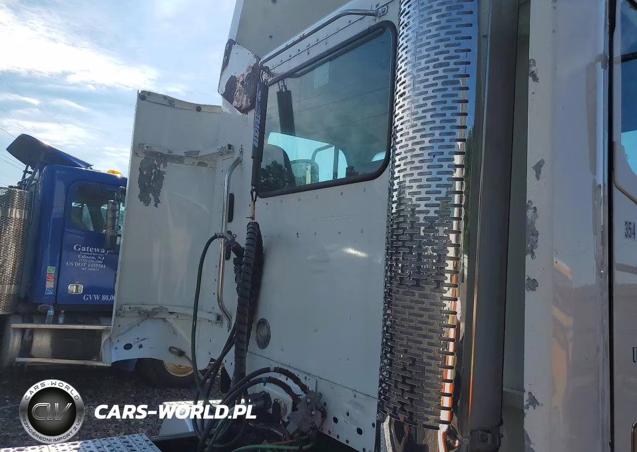 2006 Freightliner Columbia 112 VIN:1FUJA6CK06LW38766 - 10